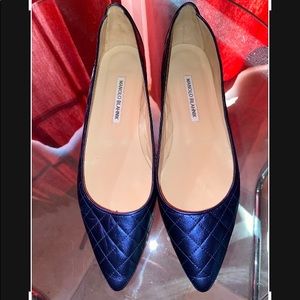 Manolo Blahnik Quilted Leather Pointed Toe Flats Blue Metallic 41